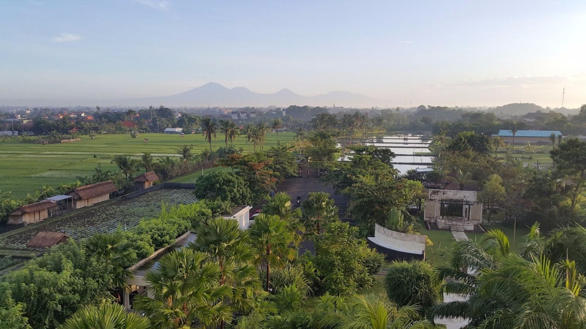 ซมินญะก์ การ์เดน โฮเต็ล Hotel Dalung  ภายนอก รูปภาพ