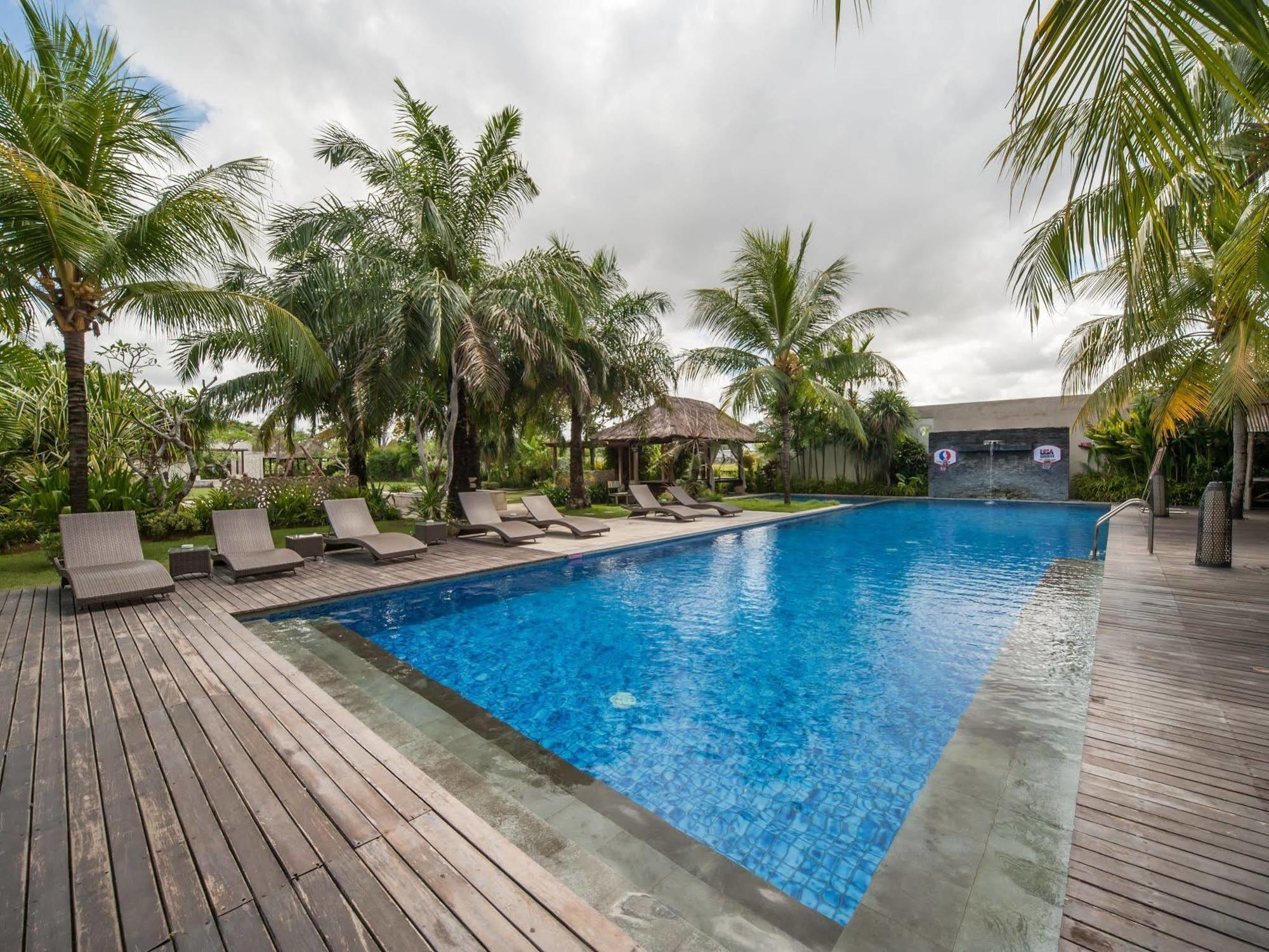 ซมินญะก์ การ์เดน โฮเต็ล Hotel Dalung  ภายนอก รูปภาพ
